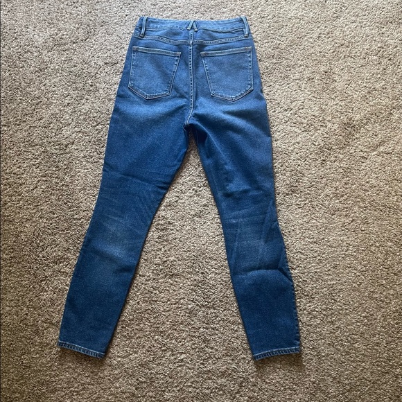 Good American - Good Curve High Waist Skinny Jeans - Picture 2 of 13